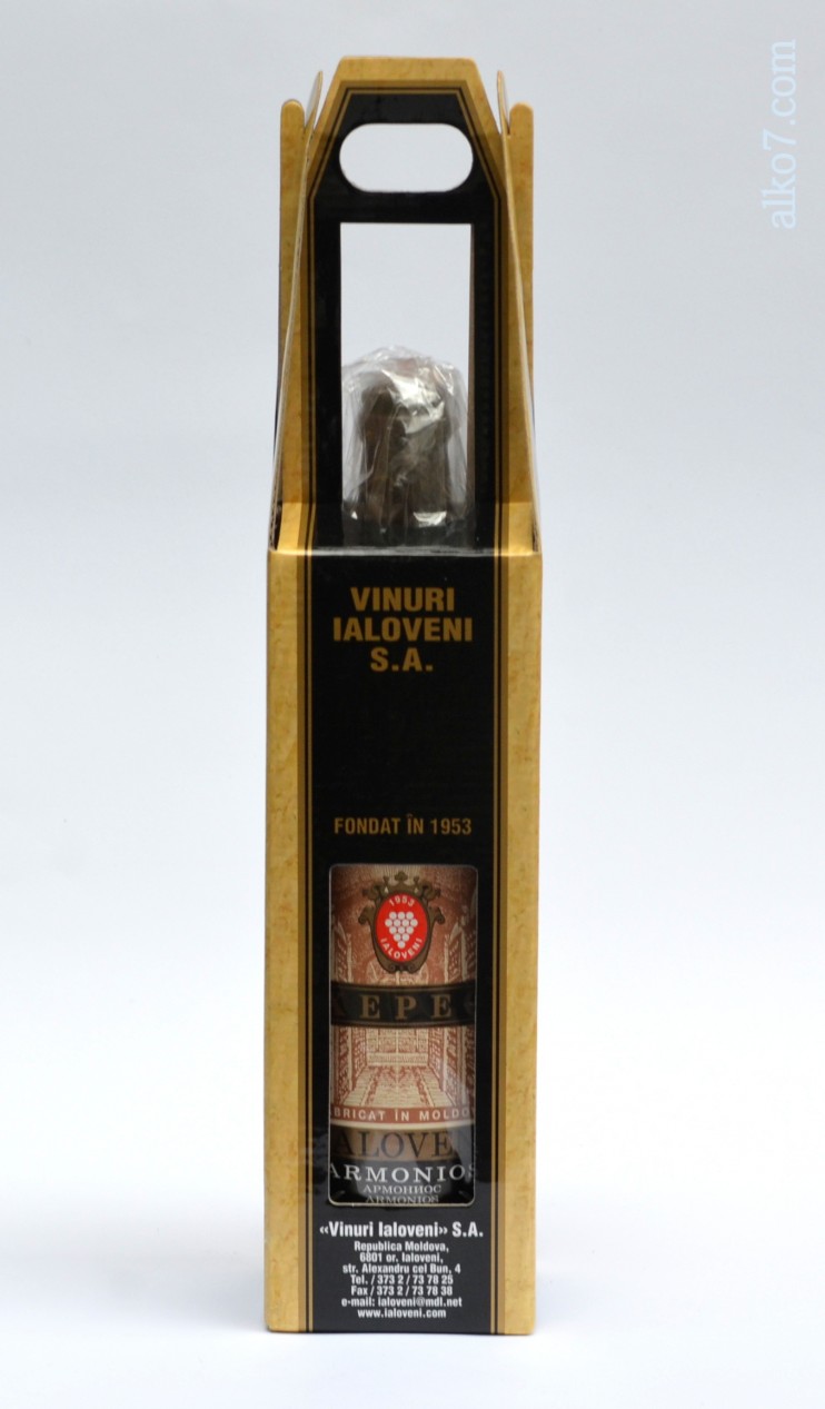 "Херес "Армониос" Яловень. 1990 года урожая. 0,7 л.