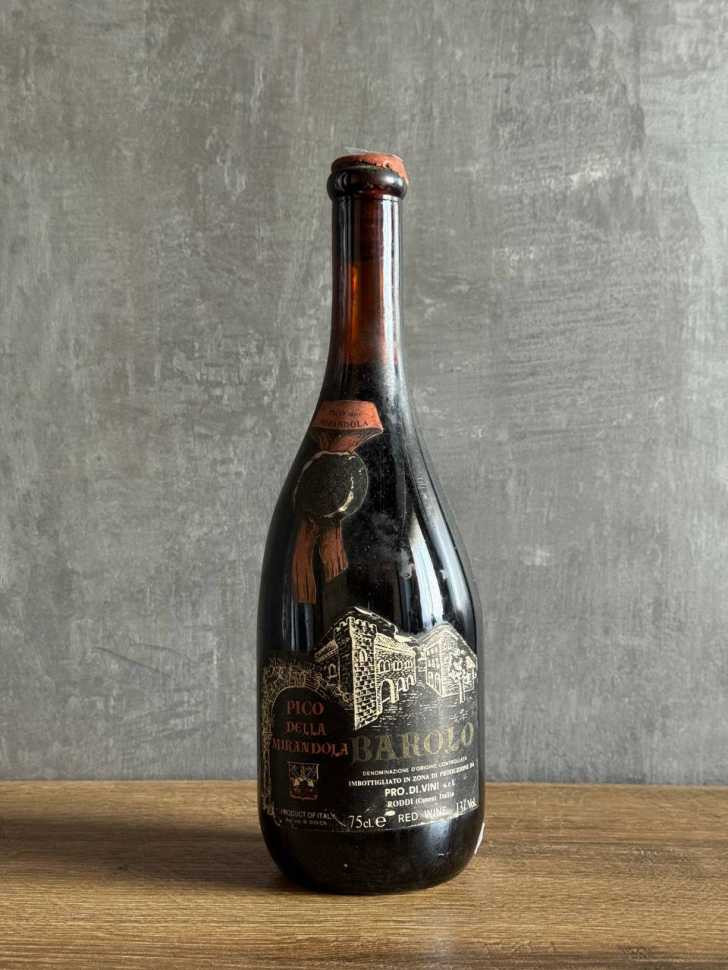 Вино Pico Della Mirandola Barolo 1977 года.