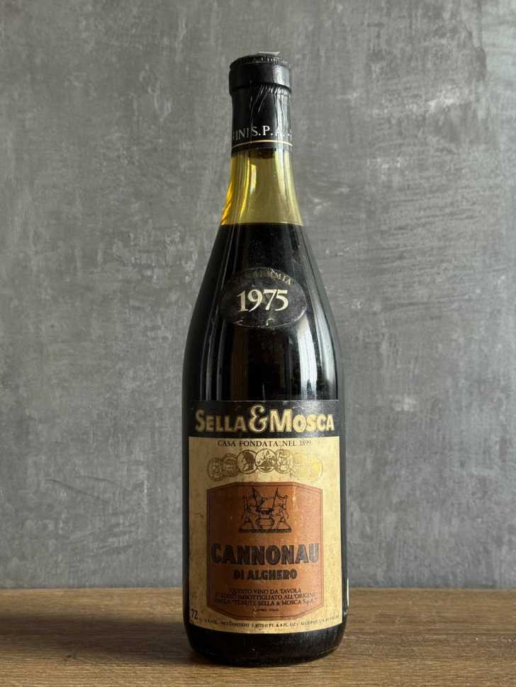 Вино Sella & Mosca Cannonau di Alghero 1975 года.