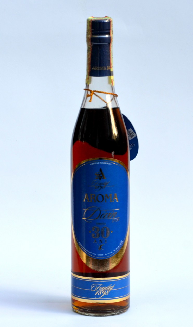 Коньяк "Арома" 30 лет. Suvenir 0,5 л.